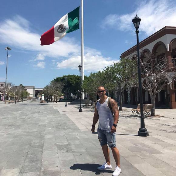 Meet your Posher, Rafael - Picture 1 of 1